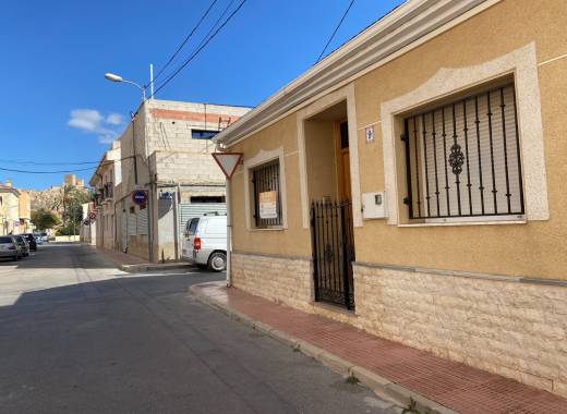 Casa de pueblo - Venta - Sax - Sax