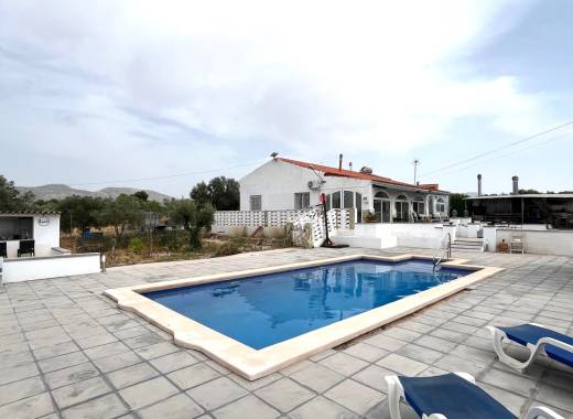 Country House - Resale - Sax - Sax