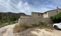 Resale - Finca - Elda