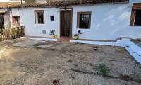 Resale - Finca/Rustic Property - Villena