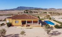Resale - Villa - Cañada Del Trigo