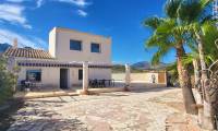 Resale - Villa - La Romana