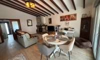 Resale - Villa - Petrer