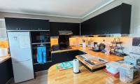 Resale - Villa - Petrer