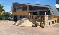 Resale - Villa - Petrer