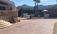 Resale - Villa - Petrer
