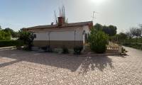 Resale - Villa - Salinas
