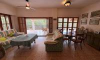 Resale - Villa - Sax