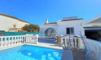 Resale - Villa - Torrevieja - La Siesta - El Salado -  Torreta