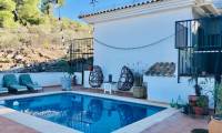 Resale - Villa - Villena