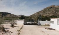 Resale - Villa - Villena