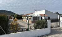 Resale - Villa - Villena