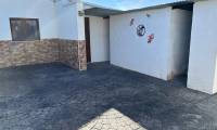Resale - Villa - Villena