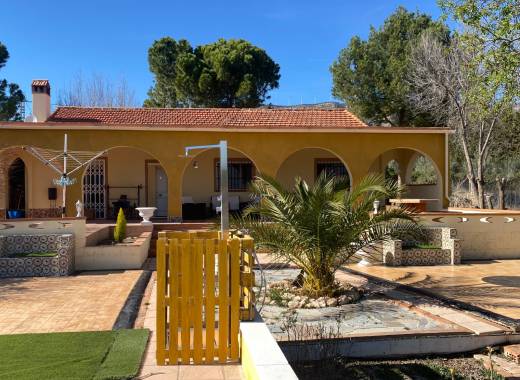 Villa - Resale - Caudete - 18183