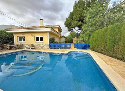 Villa - Resale - Elda - Elda