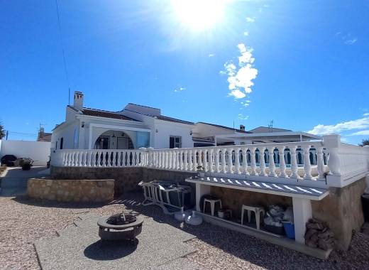 Villa - Resale - Torrevieja - La Siesta - El Salado -  Torreta