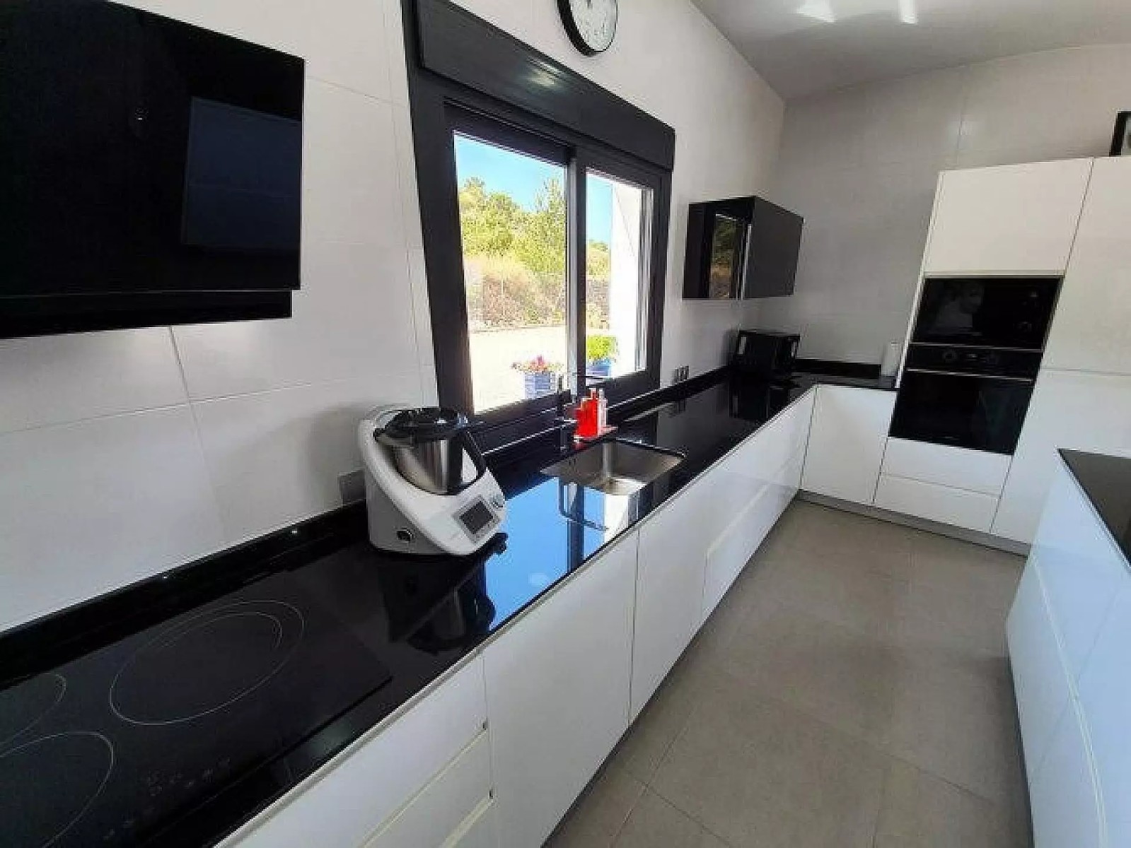 New Build Villa Three Bedrooms Pinoso with Pool and Garage