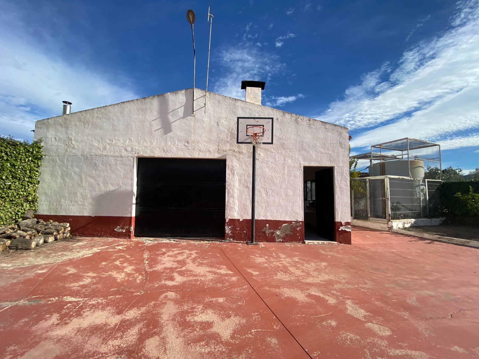 Finca, 4 Slaapkamers, Sax, Alicante met Zwembad en Tennisbaan