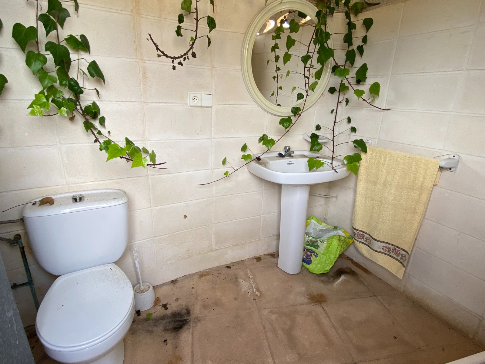 Finca, 4 Slaapkamers, Sax, Alicante met Zwembad en Tennisbaan