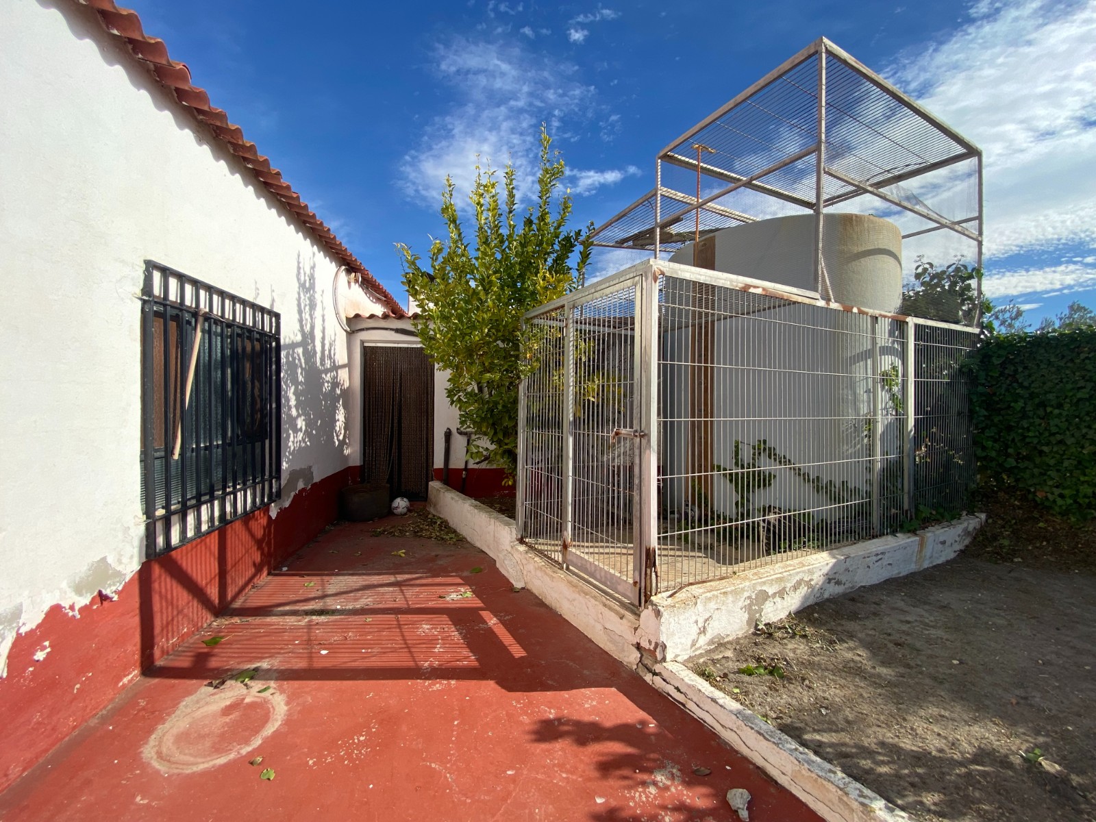 Finca, 4 Slaapkamers, Sax, Alicante met Zwembad en Tennisbaan