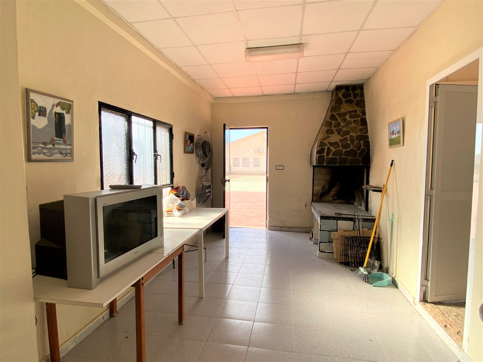 Finca, 4 Slaapkamers, Sax, Alicante met Zwembad en Tennisbaan