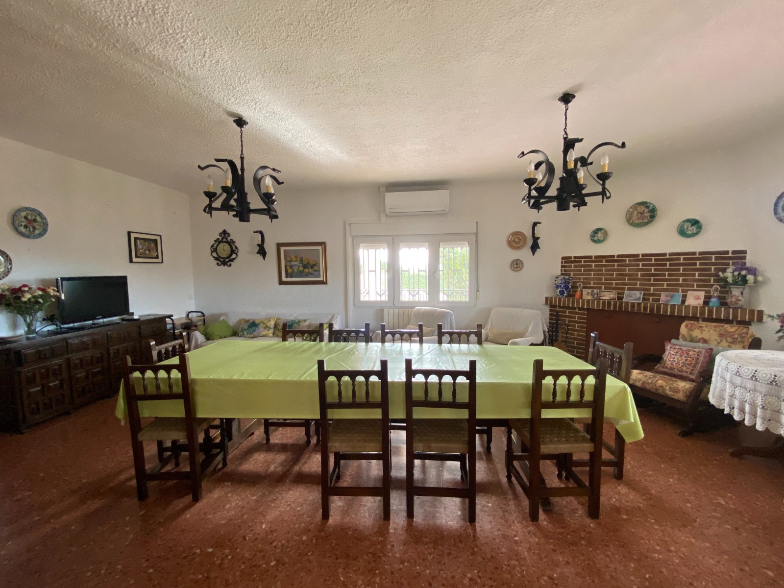 Finca, 4 Slaapkamers, Sax, Alicante met Zwembad en Tennisbaan