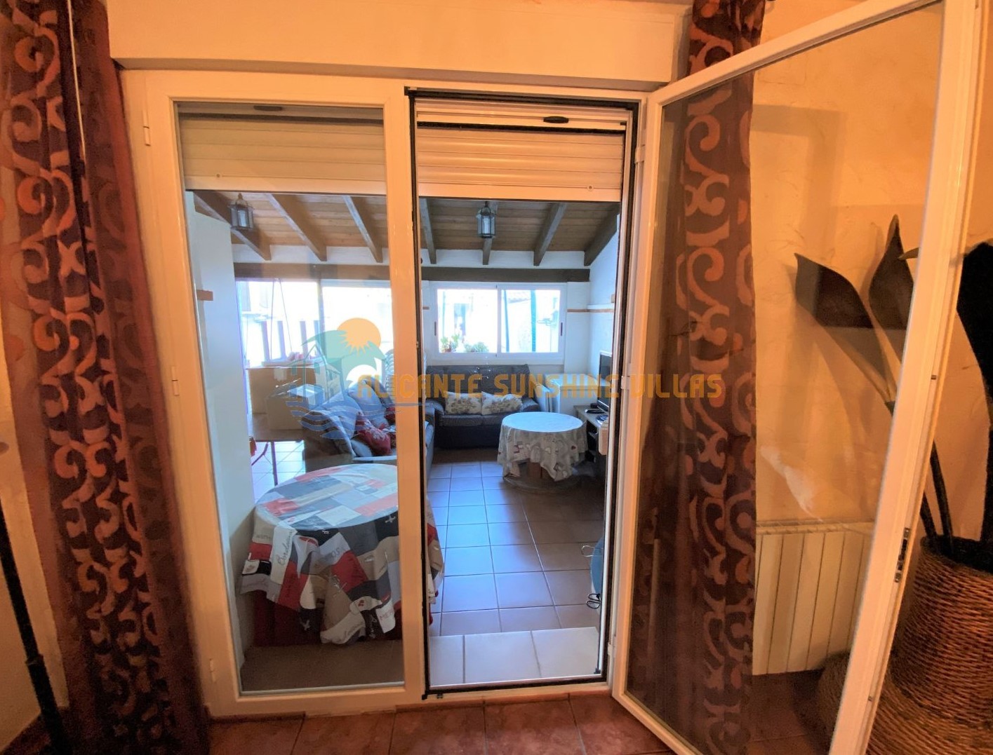 Townhouse 4 Bedrooms, Private Pool and Garage in Salinas