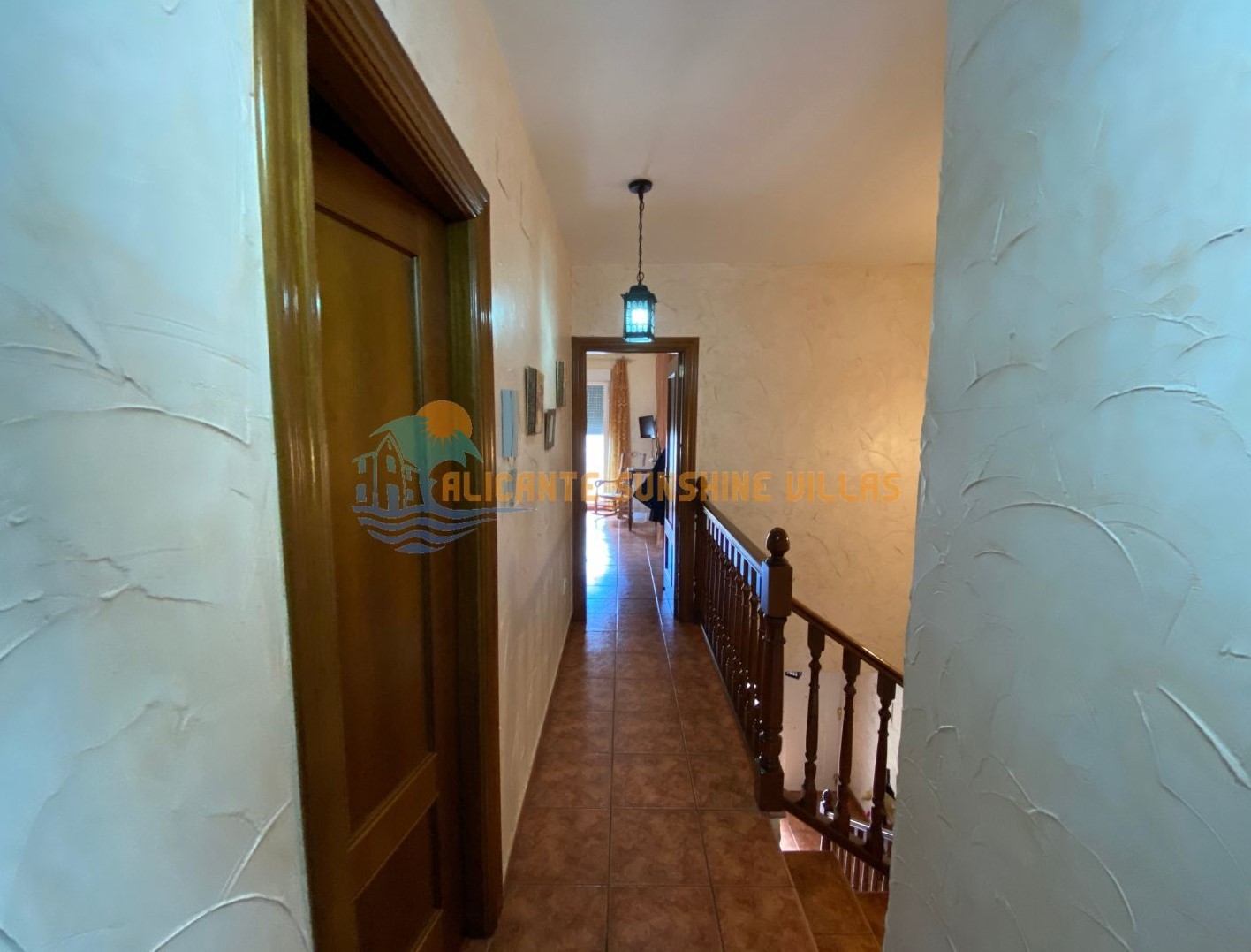 Townhouse 4 Bedrooms, Private Pool and Garage in Salinas