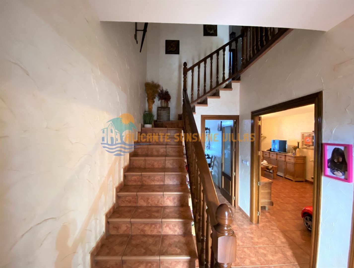 Townhouse 4 Bedrooms, Private Pool and Garage in Salinas