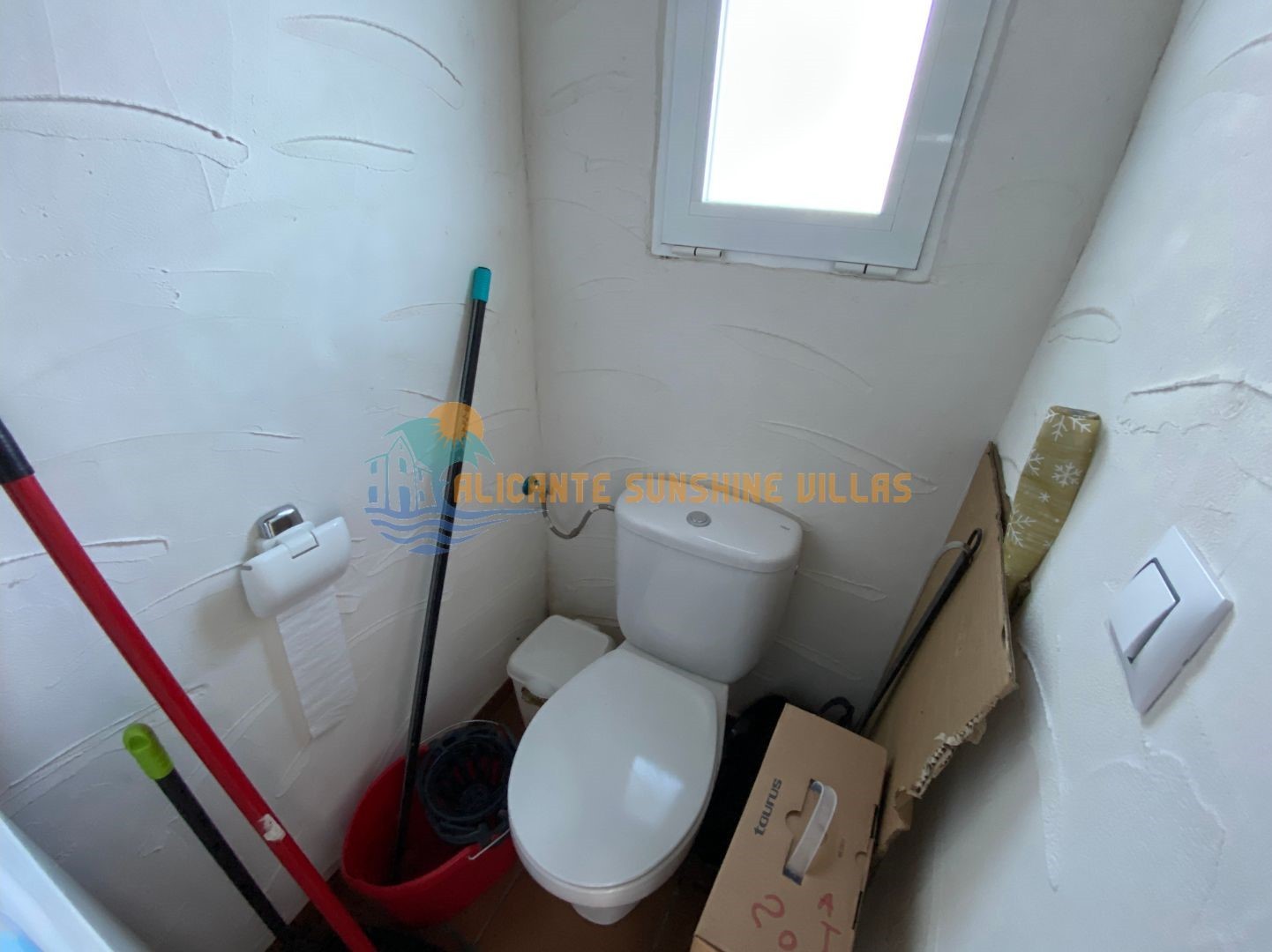 Townhouse 4 Bedrooms, Private Pool and Garage in Salinas