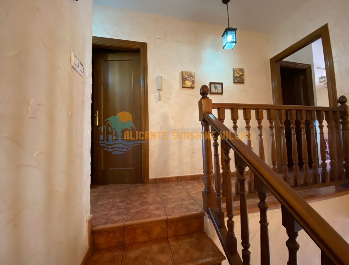 Townhouse 4 Bedrooms, Private Pool and Garage in Salinas