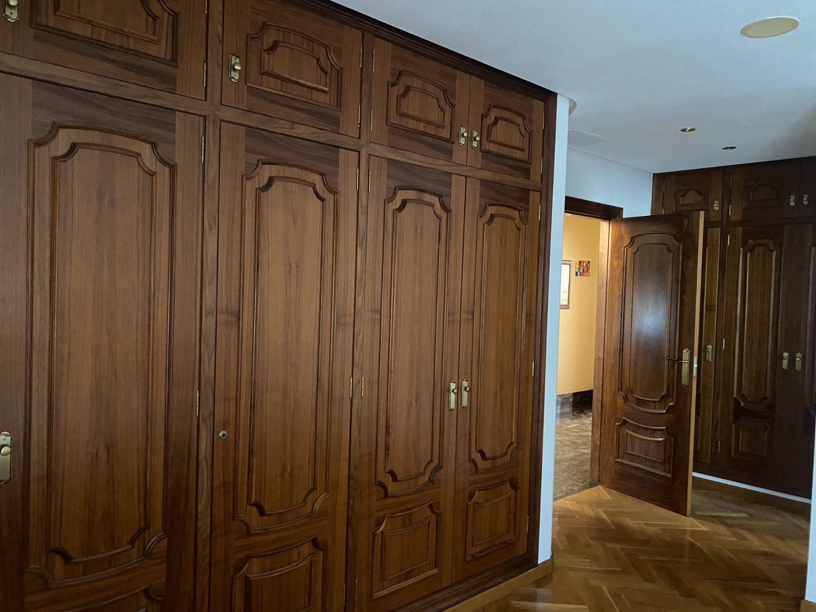 Villa met 5 Slaapkamers en Zwembad in Elda, Alicante