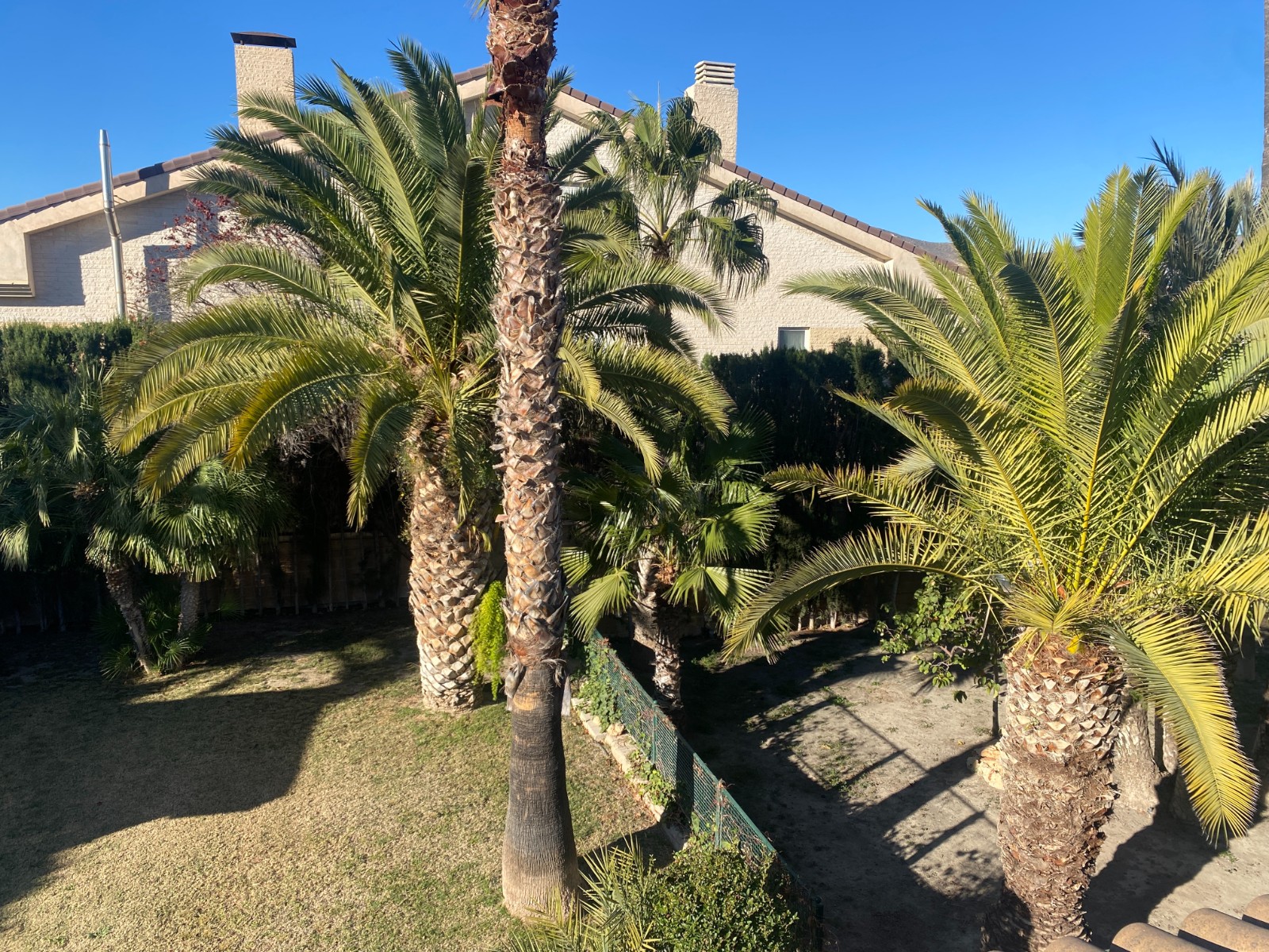 Villa met 5 Slaapkamers en Zwembad in Elda, Alicante