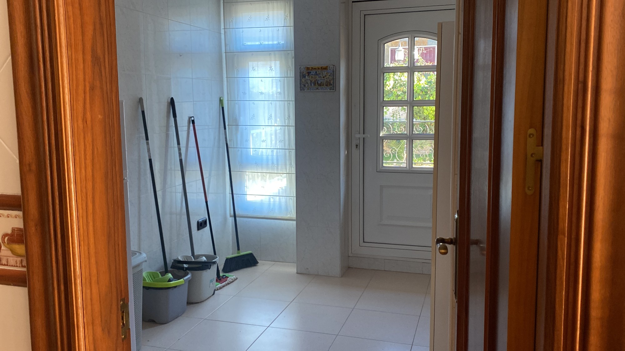 Villa met 5 Slaapkamers en Zwembad in Elda, Alicante