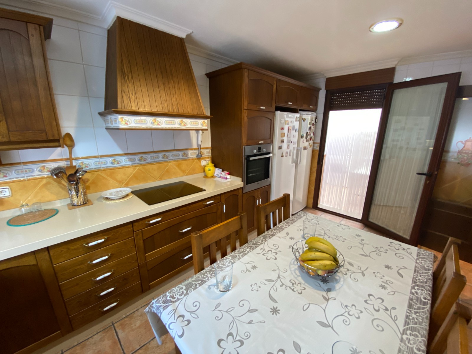 Rijwoning met 5 Slaapkamers in Sax, Alicante met Garage en Terras