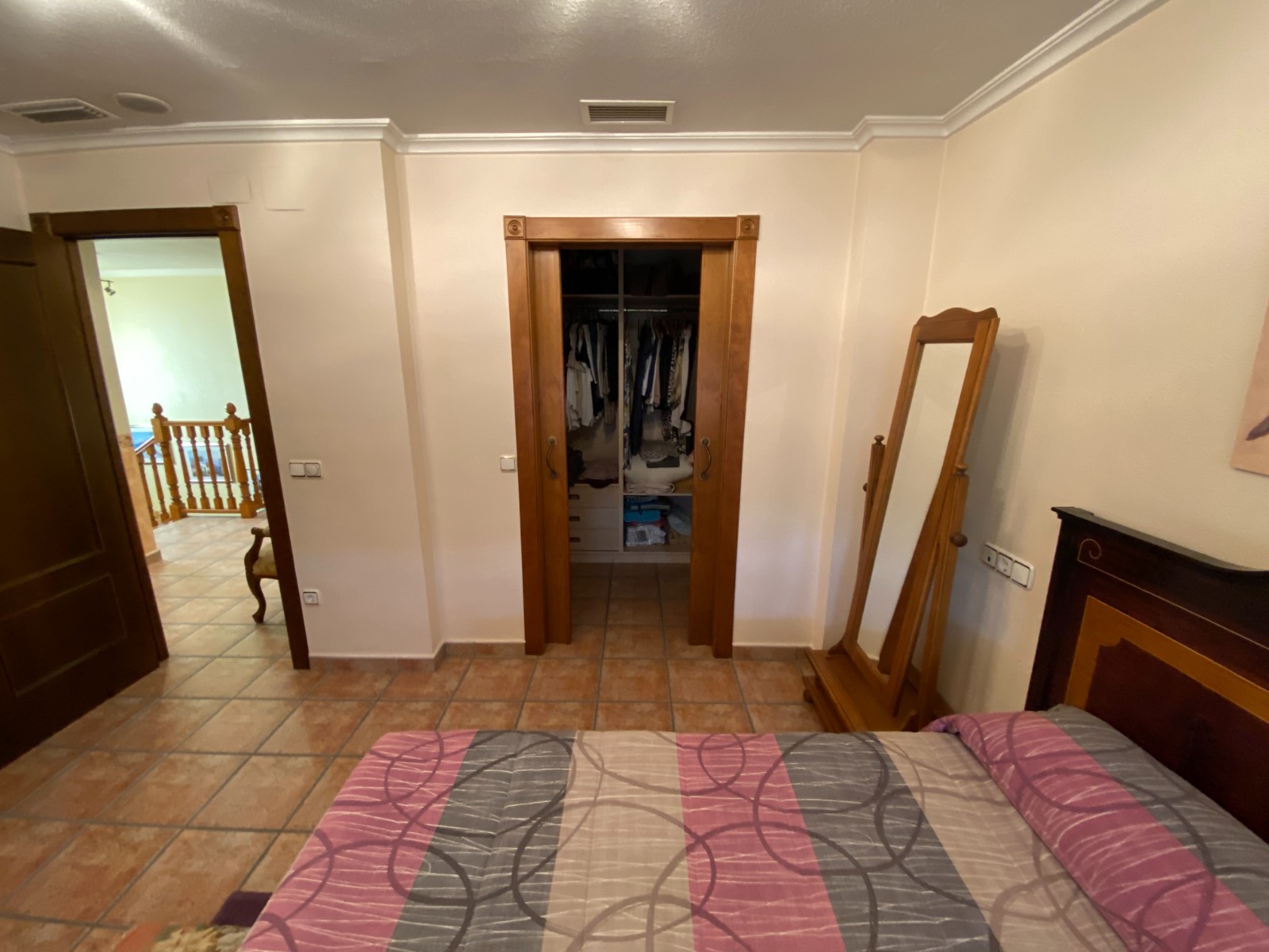 Rijwoning met 5 Slaapkamers in Sax, Alicante met Garage en Terras