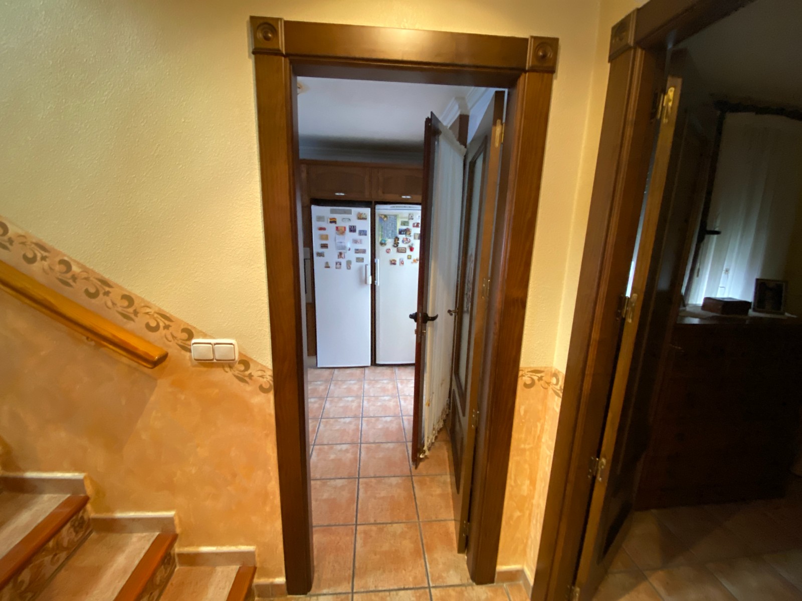 Rijwoning met 5 Slaapkamers in Sax, Alicante met Garage en Terras