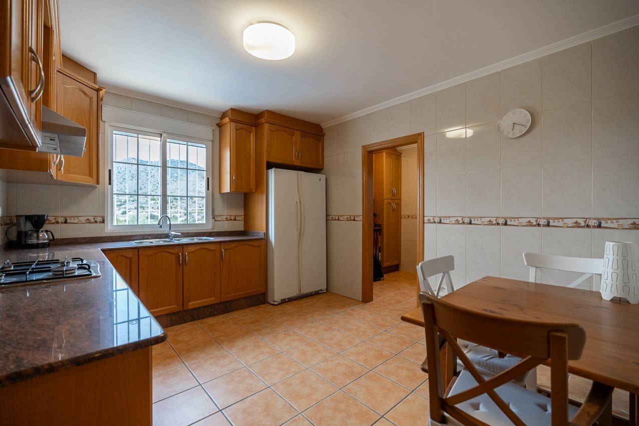 Six Bedroom Villa with Pool and Guest Casita in Abanilla