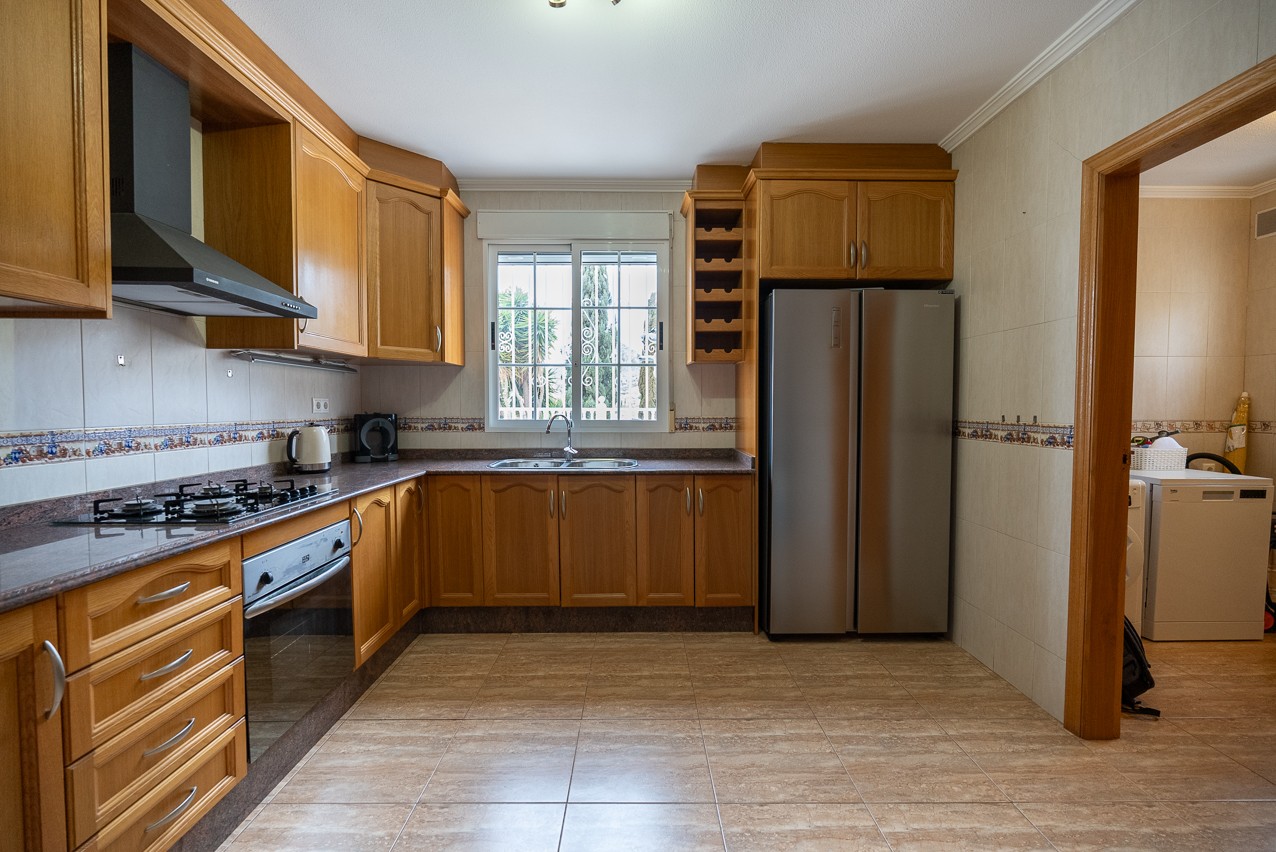 Six Bedroom Villa with Pool and Guest Casita in Abanilla