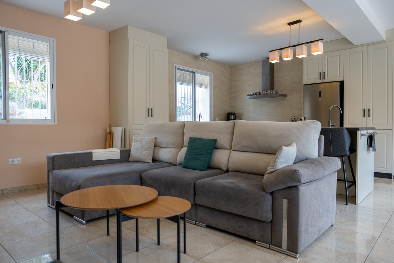 Six Bedroom Villa with Pool and Guest Casita in Abanilla