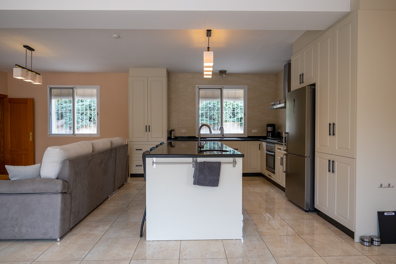 Six Bedroom Villa with Pool and Guest Casita in Abanilla