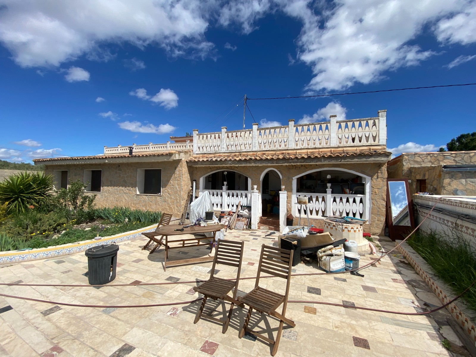 Finca met 6 Slaapkamers en Zwembad in Sax, Alicante
