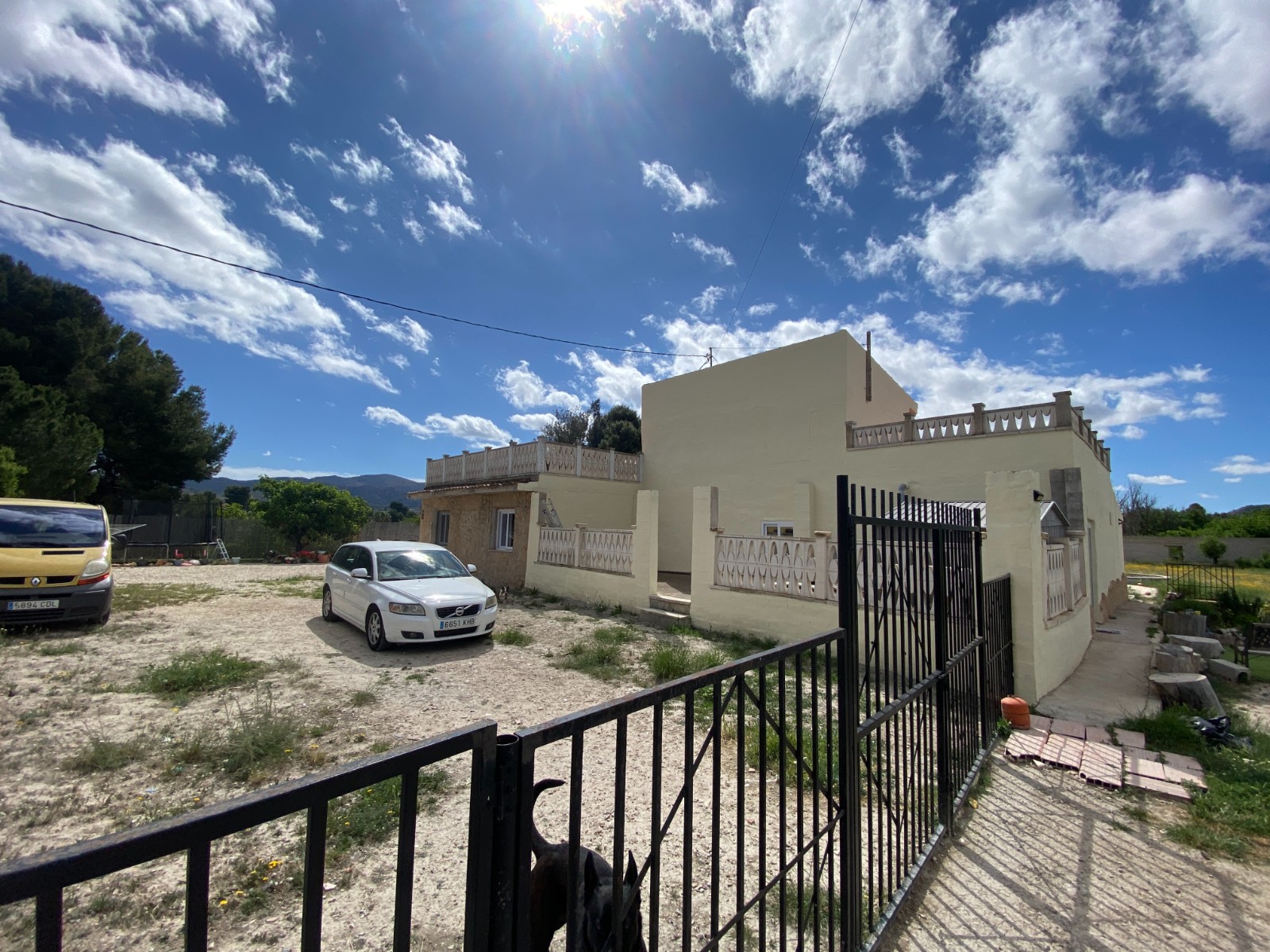 Finca met 6 Slaapkamers en Zwembad in Sax, Alicante