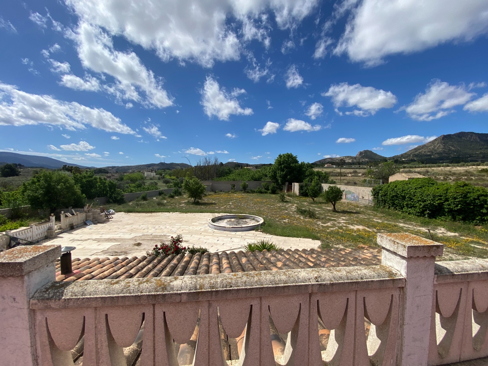 Finca met 6 Slaapkamers en Zwembad in Sax, Alicante