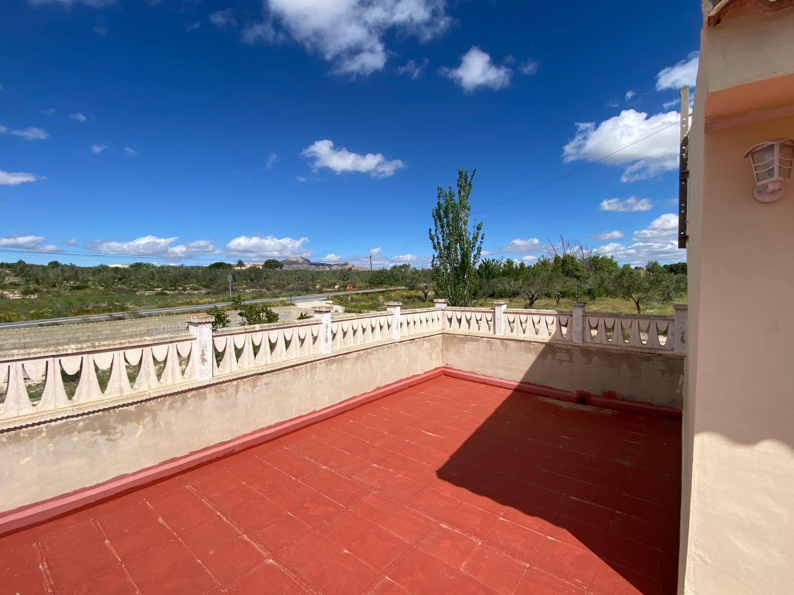 Finca met 6 Slaapkamers en Zwembad in Sax, Alicante