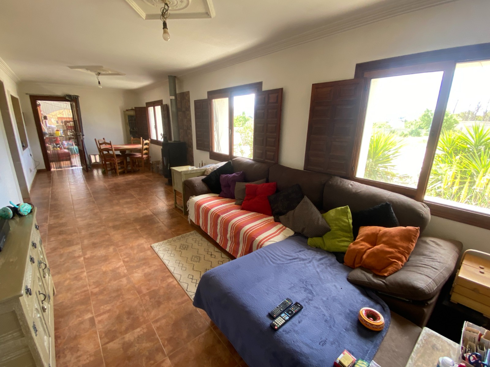 Finca met 6 Slaapkamers en Zwembad in Sax, Alicante