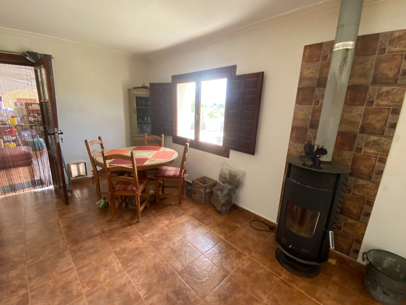Finca met 6 Slaapkamers en Zwembad in Sax, Alicante