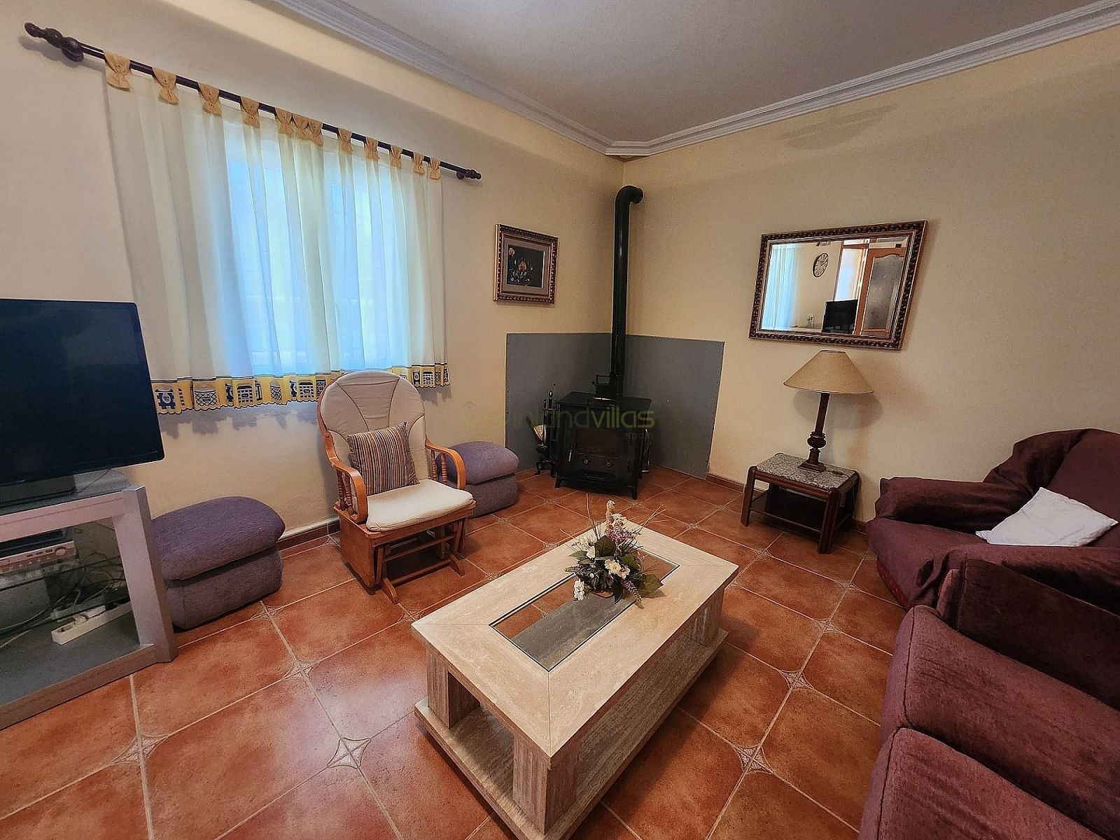 Seven Bedroom Villa with Pool in Villena, Alicante Countryside