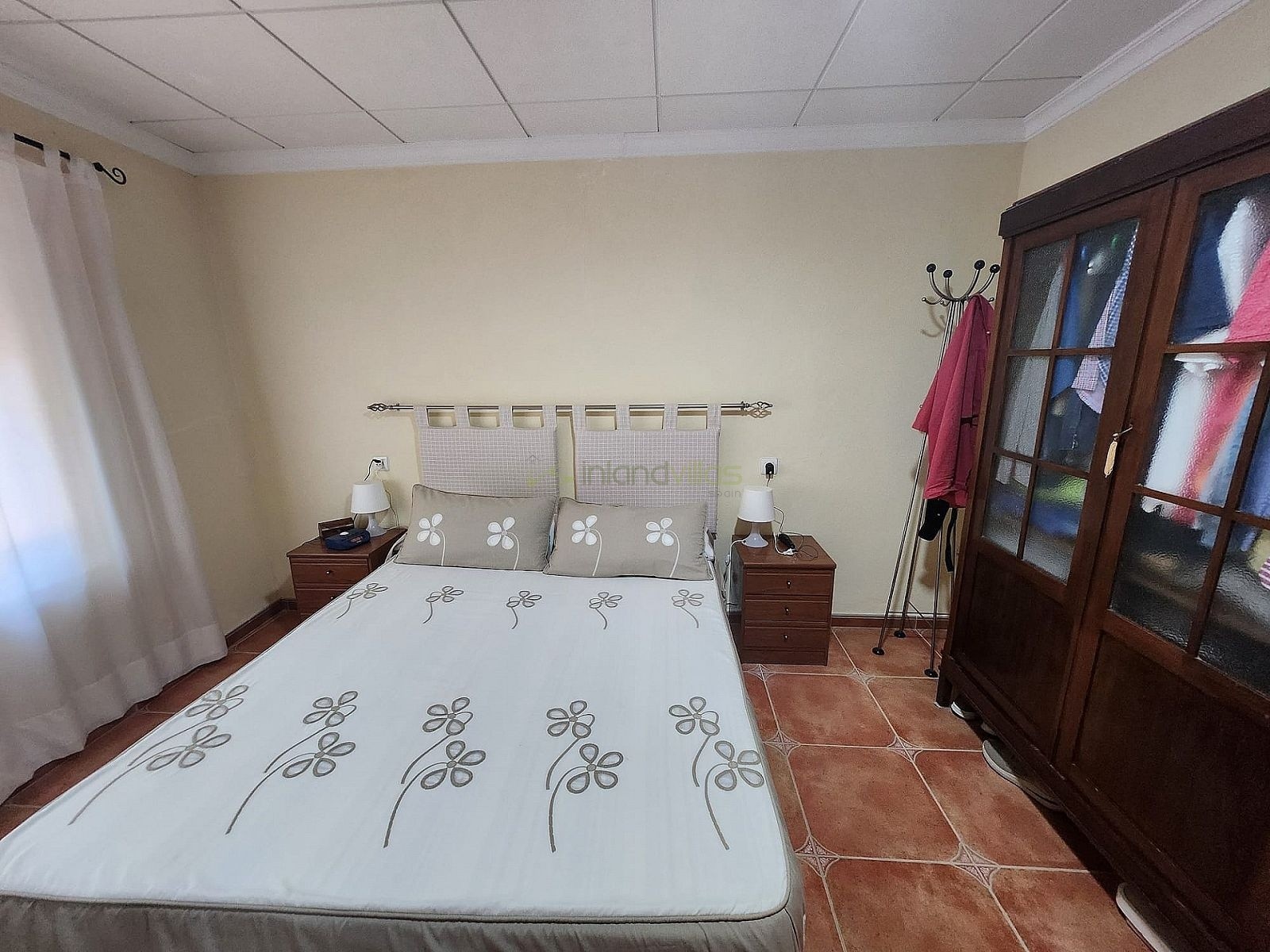 Seven Bedroom Villa with Pool in Villena, Alicante Countryside
