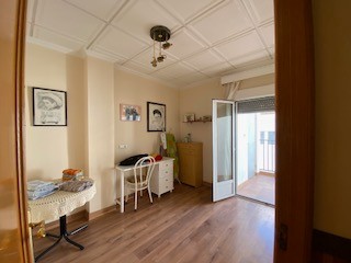 Herenhuis 5 Slaapkamers Sax met Zwembad en Garage